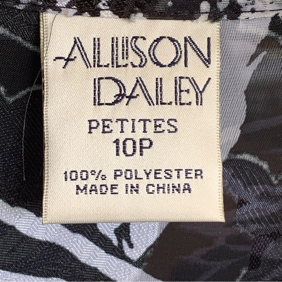 Allison Daley Black White Floral Women's Sheer Top Size 10 Petite - Picture 4 of 6